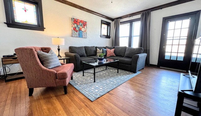 Stay STL-Extended Stay-Balcony-Fenced Yard-Pets