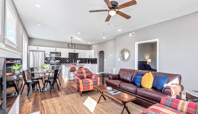 Stay STL-Huge Cheery 1BR-In Unit W/D-Parking