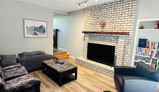 Stay Together! with Games Room & Yoga Room