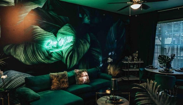 Stay Wild Designer King Suite Uptown Dallas