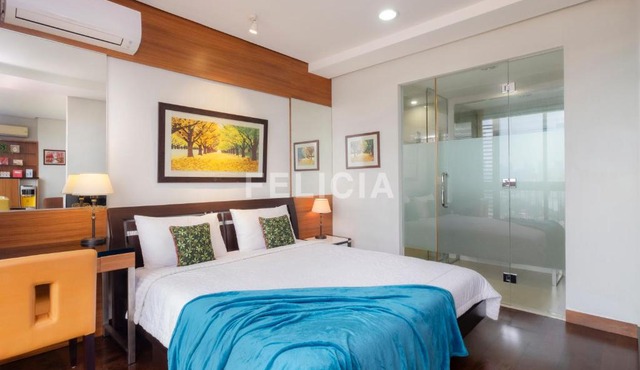 Stay with Felicia, retired. 60sqm 1BR apt