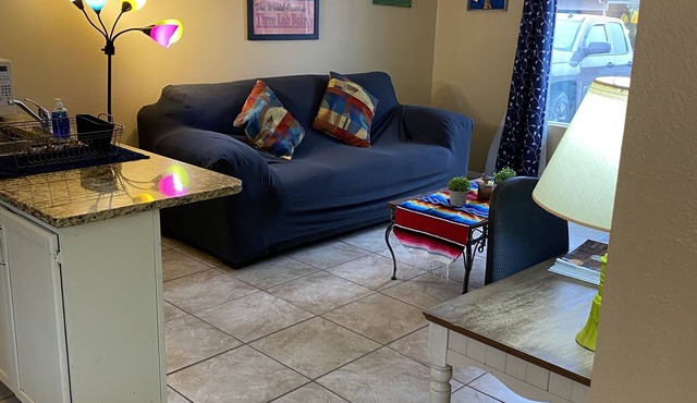 Stay With Us in Rio Rancho! Balloon Fiesta Shuttle Close. 2 REAL QUEEN BEDS!