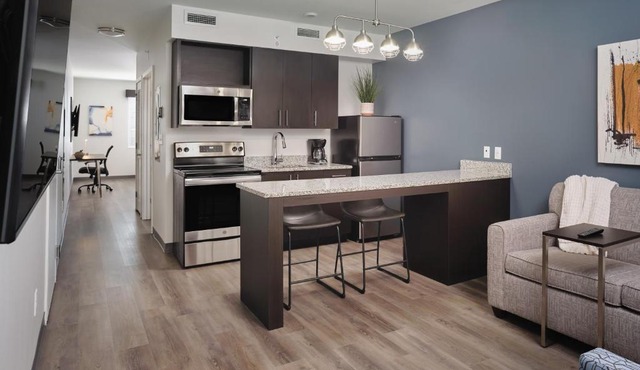 stayAPT Suites LaGrange