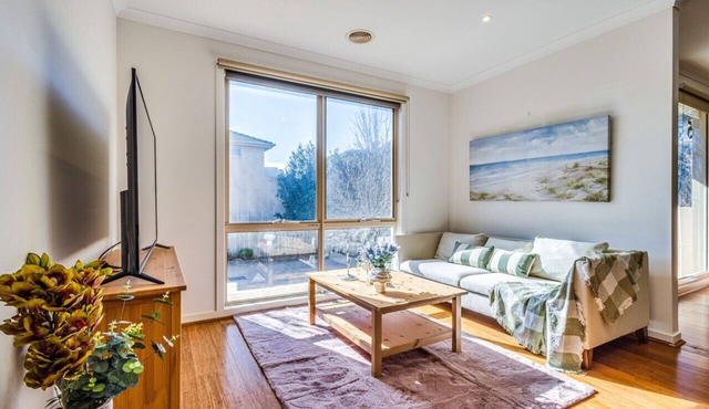 StayAU 3BR Cozy Retreat Point Cook Golf Nearby