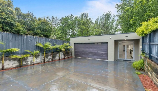 StayAU Canterbury Spacious Villa Staycation East of Melbourne