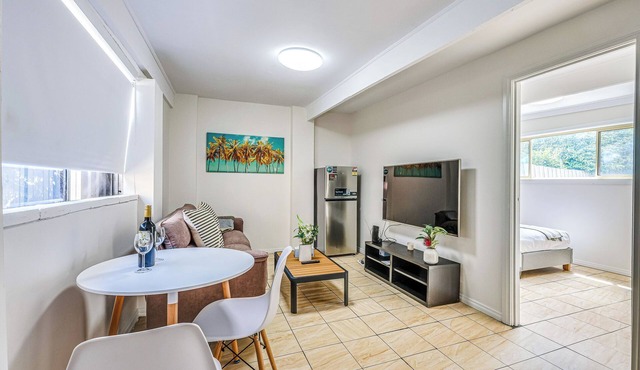 StayAU Cozy 1BR Living Space Chadstone