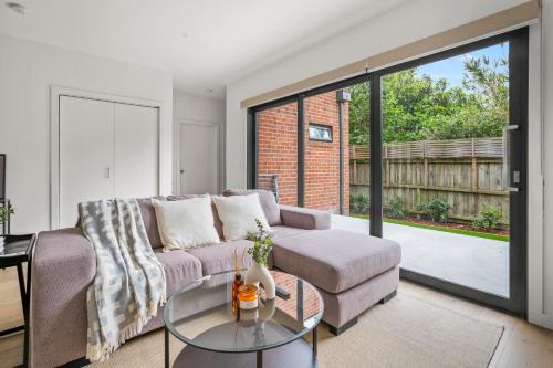 StayAU Modern 4-bedroom TH Bayswater