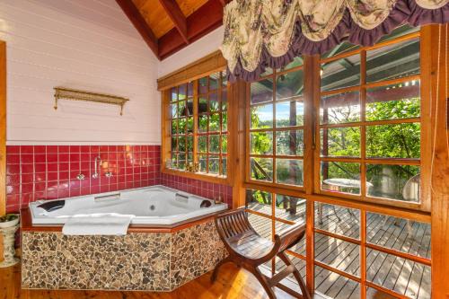 StayAU Owls Croft Picturesque Cottage Valley View