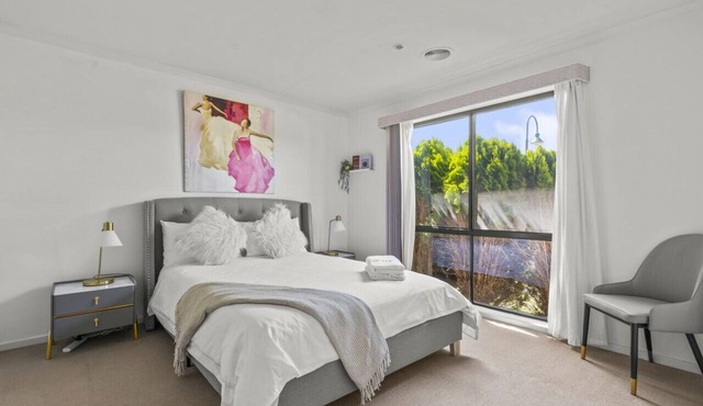 StayAU Stunning 4BRHouse Berwick