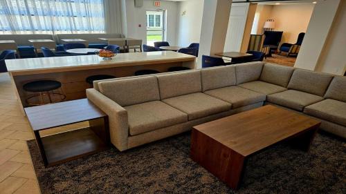 Staybridge Suites - Calgary Airport by IHG