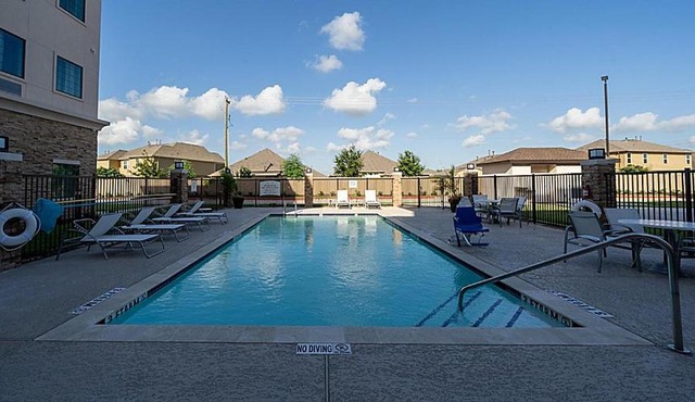 Staybridge Suites - Houston NW Cypress Crossings by IHG