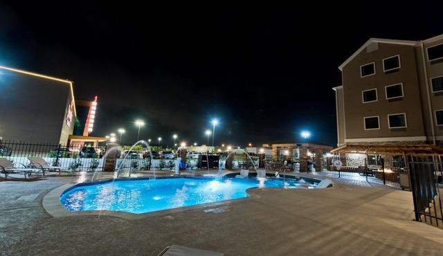 Staybridge Suites Houston - Humble Beltway 8 E by IHG