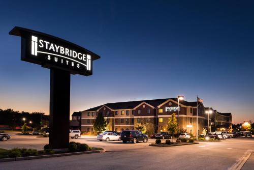 Staybridge Suites O'Fallon Chesterfield by IHG