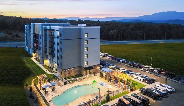 Staybridge Suites Pigeon Forge Smoky Mtns by IHG
