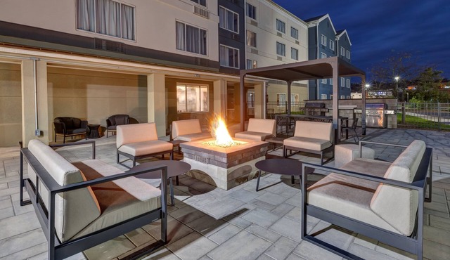 Staybridge Suites Pittsburgh Airport by IHG