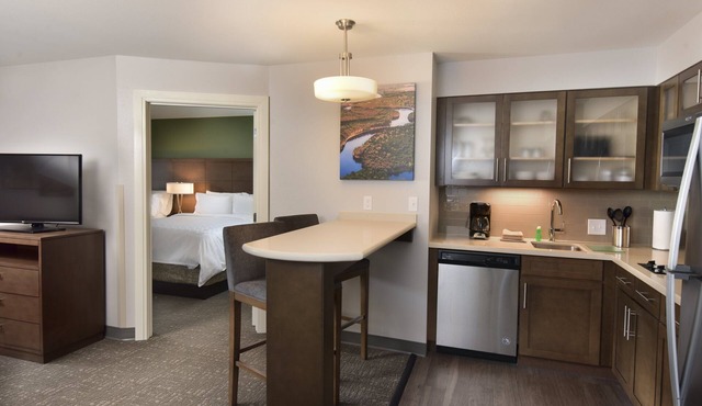 Staybridge Suites Wisconsin Dells - Lake Delton by IHG