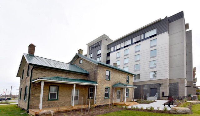 Staybridge Suites - Waterloo - St. Jacobs Area