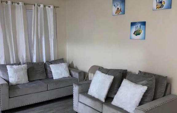 StayCation -Memorial Galleria- Very Spacious Apt - Free Parking & Wifi