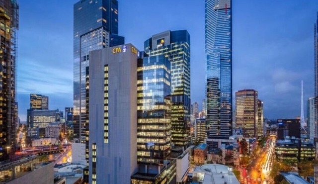 StayCentral - Cityviews on City Rd (Southbank) - City Road, Southbank - 3 Bedrooms, 4 Beds, 2 Bathrooms, 1 secure undercover parking spot.