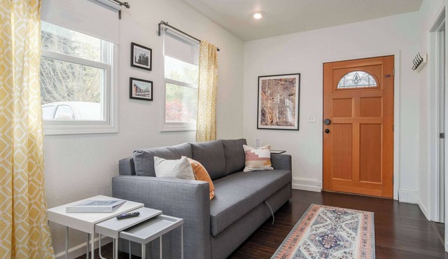 #StayinMyDistrict Kenton Private Guest House