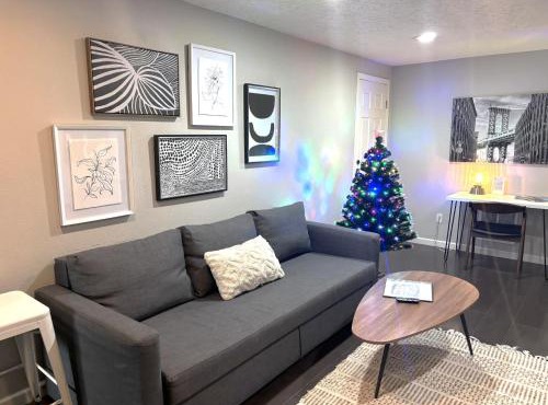 #StayInMyDistrict Piedmont Near Parks and Shopping