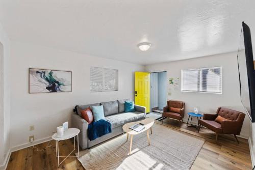 #StayinMyDistrict Starfish Coastal Duplex