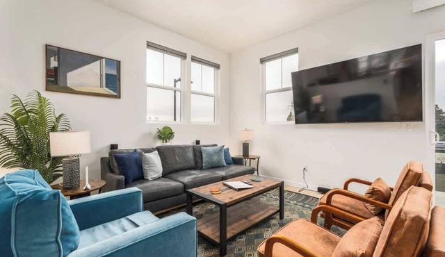 #StayInMyDistrict West Boise Spacious ExecutiveTownhome