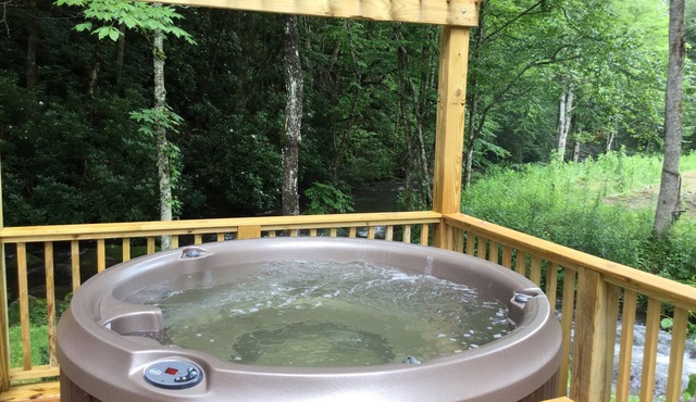 stayNantahala – Smoky Mountain Cabins and Luxury Yurts