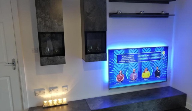 StayNEC LAMPREY- Lux Apartment - Birmingham - For Company, Contractor & Leisure Stays NEC, HS2, JLR, Airport