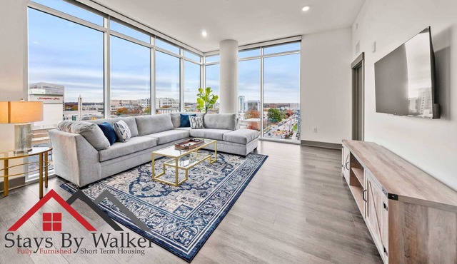 StaysByWalker 2BR Lux Uptown | City View! KingBeds