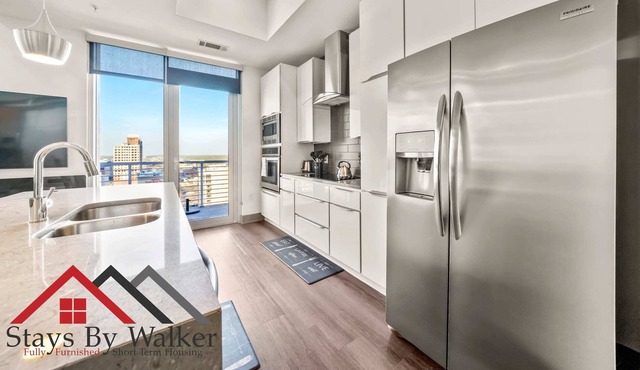 StaysByWalker 3BR Lux Uptown | Spa/Gym/KingBed