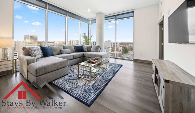 StaysByWalker Lux 2BR Uptown! Spa/Gym/KingBed