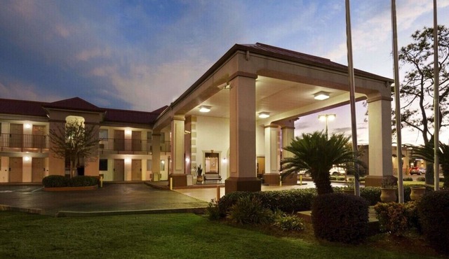 Staywell Suites
