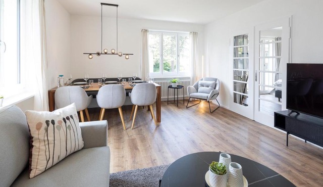 STAYY Bijou Balgrist Premium Apartment near Hospitals - 24h Self Check-in - Parking