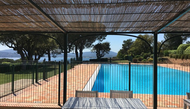 Ste Maxime Renovated studio with enchanting view CLASSED 4* HEATED SWIMMING POOL WIFI