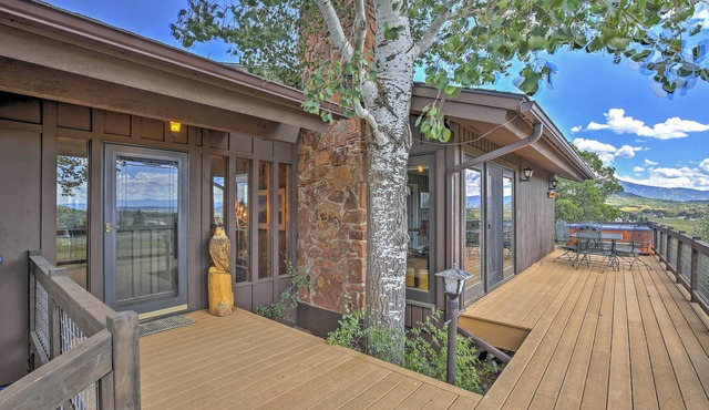 Steamboat Springs Home w/Hot Tub + Mtn Views