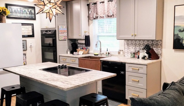 Steele Magnolia -Newly renovated charming cottage