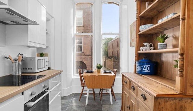 Steeple View Apartment