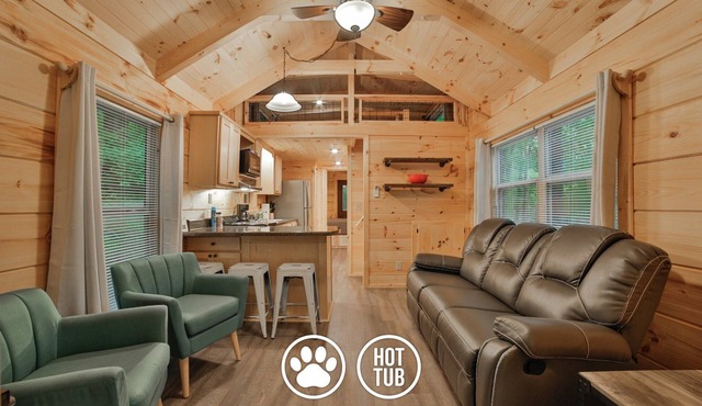 Stefan Cabin | Nature-Nested Tiny Home | Hot Tub