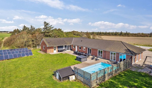 "Stefania" - 700m from the sea by Interhome