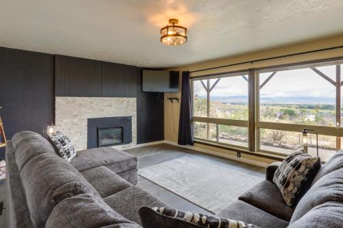 Steinaker State Park w/Fireplace: Vernal Getaway!