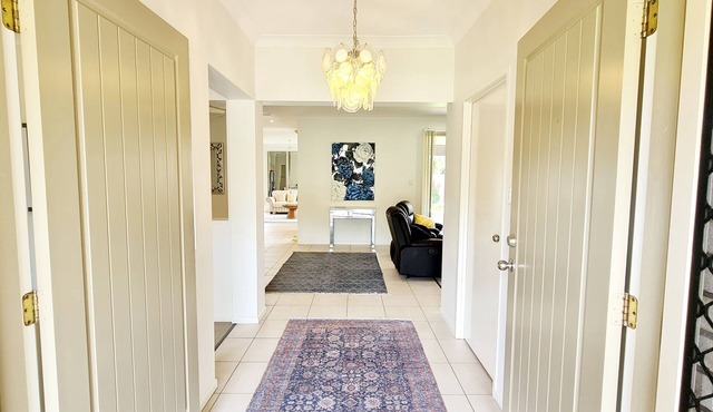 Stella - A Stunning Home by the Bay