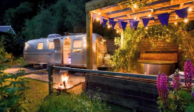 Stella, Design-Led Vintage Airstream Retreat with Hot Tub