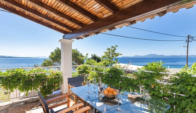 Stella Kaminaki Beach