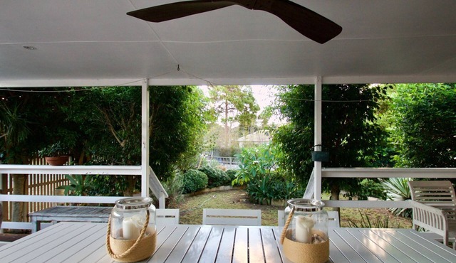 Stella's Beach House with Pool