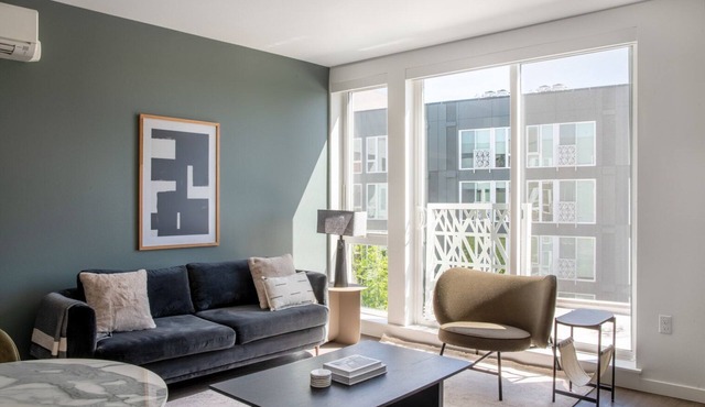 Stellar Central District 1BR w/Grills & Gym, nr Park, by Blueground