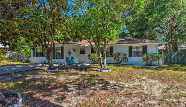 Stellar Fort Walton Retreat ~ 2 Mi to Beach!