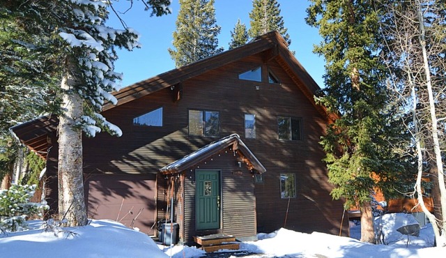 Stellar Haven by Cottonwood Lodging