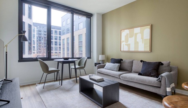 Stellar Union Market 2BR w/Pool & Gym, nr Dining & Shops, by Blueground