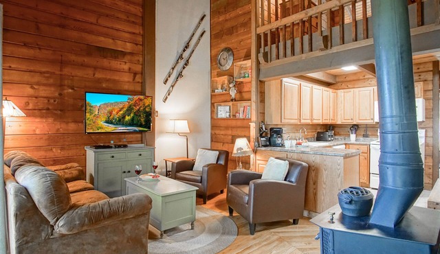 Stemwinder #3: 3 Bedrooms Plus Bonus Sleeping Loft. 2 Full Baths